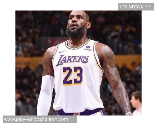 勒布朗詹姆斯：篮球巨星的辉煌历程与传奇影响力探讨